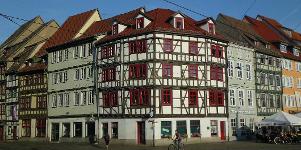 Deutschland, Thüringen, Erfurt, Domplatz, Fachwerkhäuser