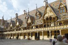 Frankreich, Burgund, Beaune, Hotel-Dieu, ehemaliges Krankenhaus, Innenhof, Gebete, frühe Neuzeit, rustikal, schön
