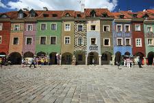 Polen, Woiwodschaft Großpolen, Posen, Poznań, Marktplatz, Altstadt, bunte historische Gebäude