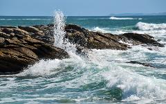 Frankreich, Bretagne, Meer, Bucht, Wellen, Wasser, Blau, Fische, Urlaub