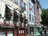 Frankreich, Normandie, Rouen, Altstadt, Fachwerkhäuser, Geschäfte